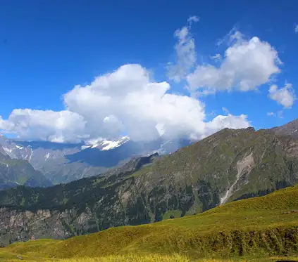 10 Essential Safety Tips for Solo Travelers in Manali